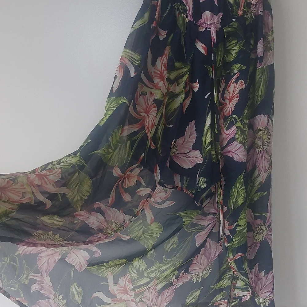 Hi-low Floral Off The Shoulder Dress With Built In Shorts - Picture 3 of 5